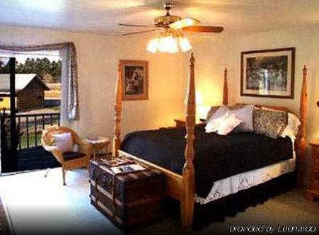 Bad Rock Bed And Breakfast Inn Columbia Falls Oda fotoğraf