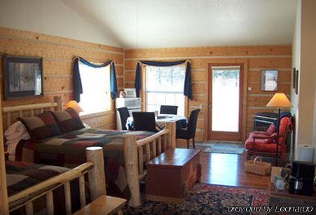 Bad Rock Bed And Breakfast Inn Columbia Falls Oda fotoğraf