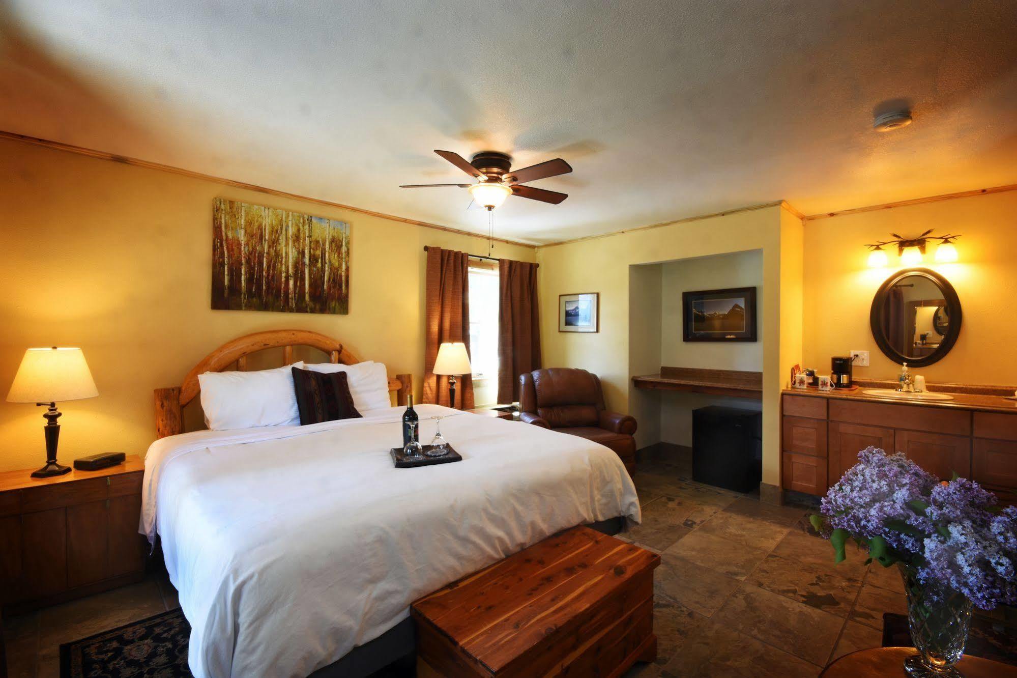 Bad Rock Bed And Breakfast Inn Columbia Falls Dış mekan fotoğraf