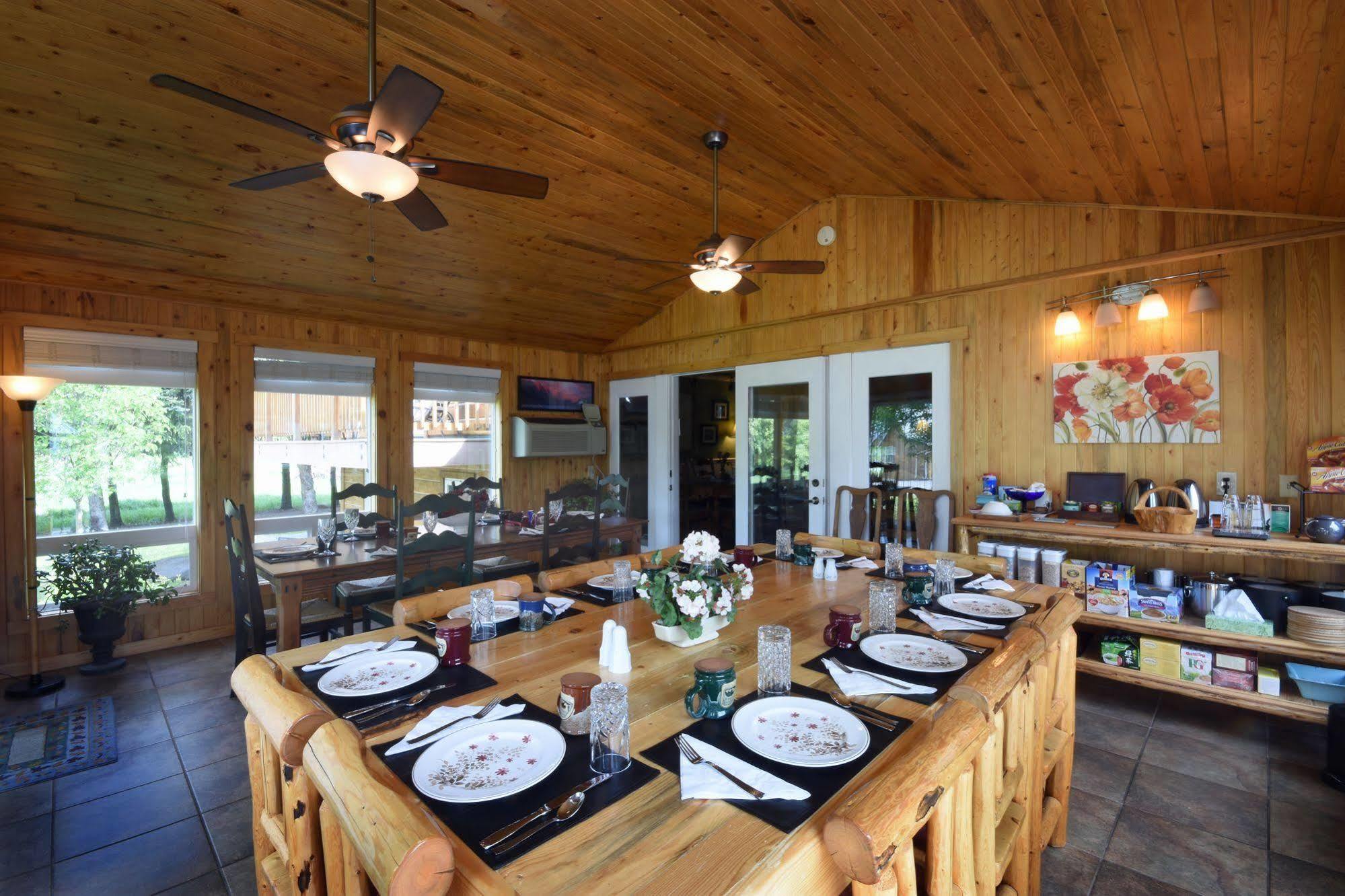 Bad Rock Bed And Breakfast Inn Columbia Falls Dış mekan fotoğraf